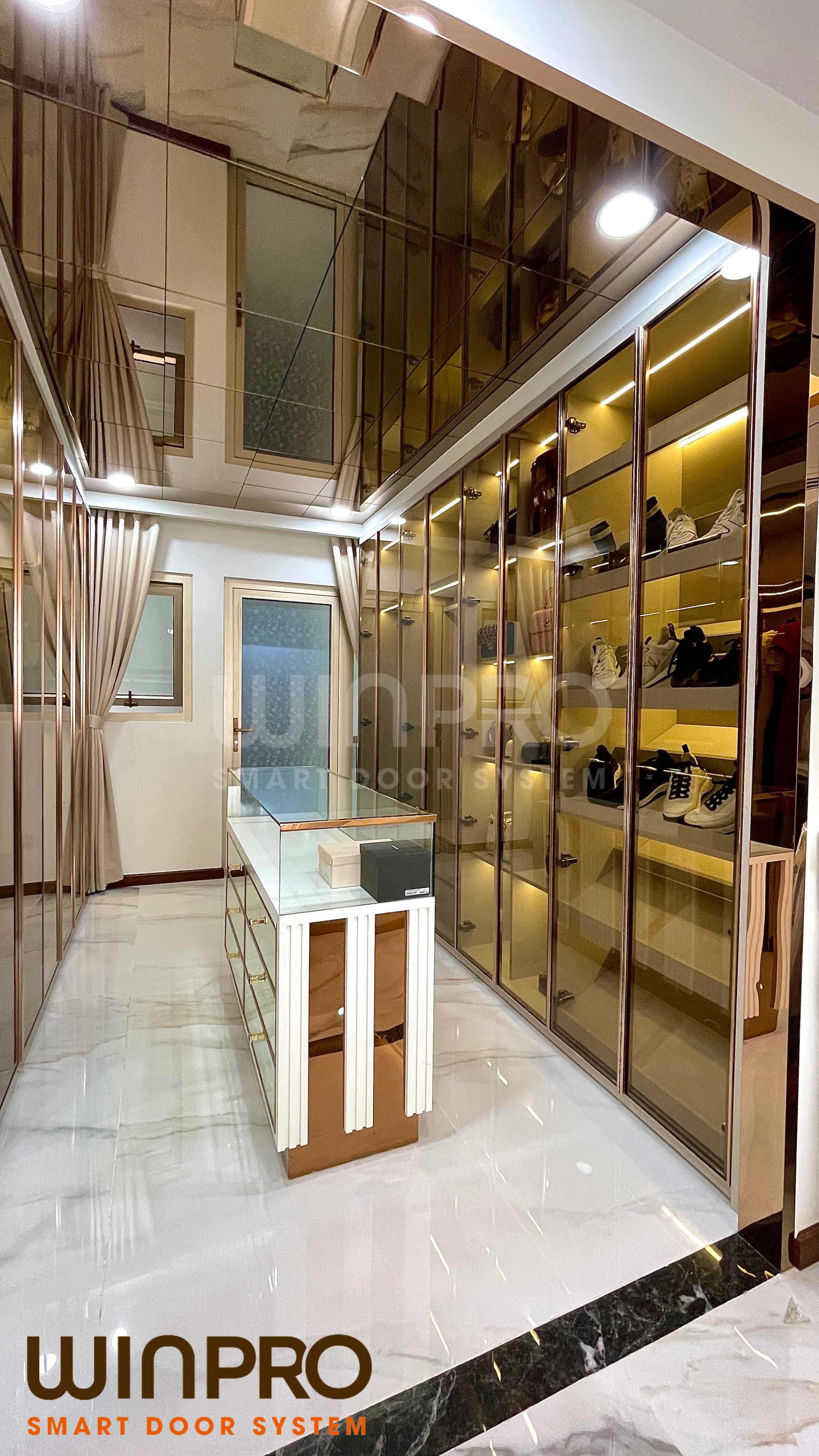TỦ NHÔM CÁNH KÍNH LUXURY CỬA MỞ 